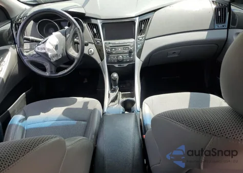 2014 Hyundai Sonata Se z USA, uszkodzony, nr VIN 5NPEC4AC8EH928758